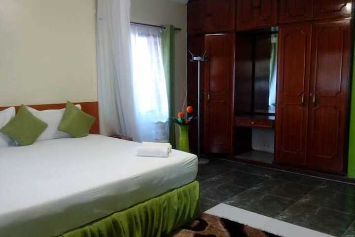 Room 8 of 46