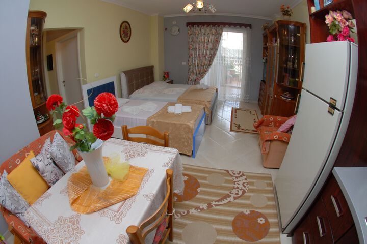 Room 4 of 4