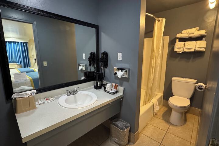 Room 15 of 17