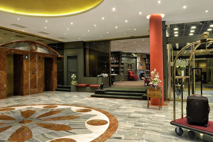 Lobby Photo
