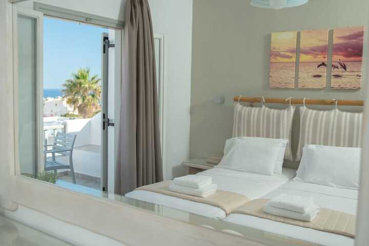 Room 8 of 94