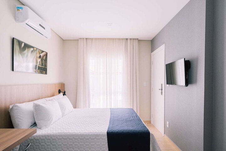 Room 16 of 86