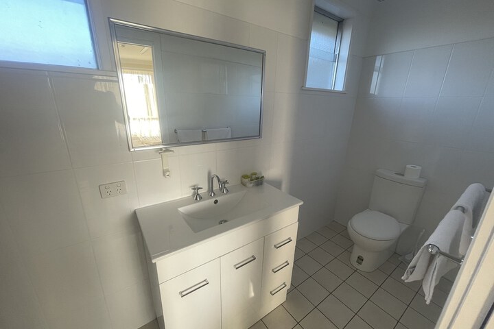 Room 10 of 19