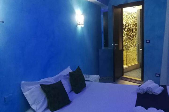 Room 17 of 34