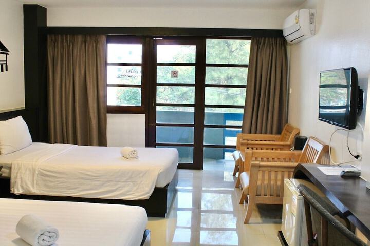 Room 10 of 64