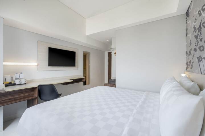Room 6 of 34