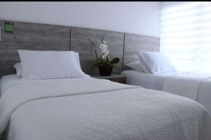 Room 6 of 18