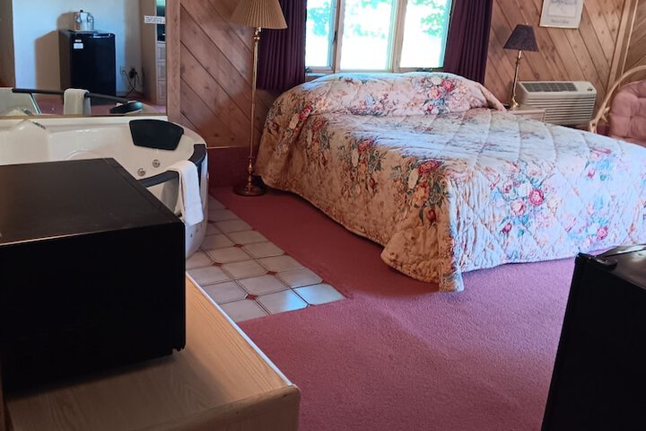 Room 9 of 38