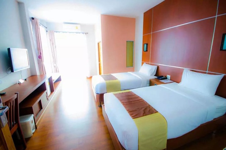 Room 10 of 31