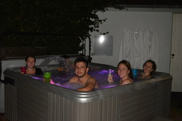 Pool 10 of 17