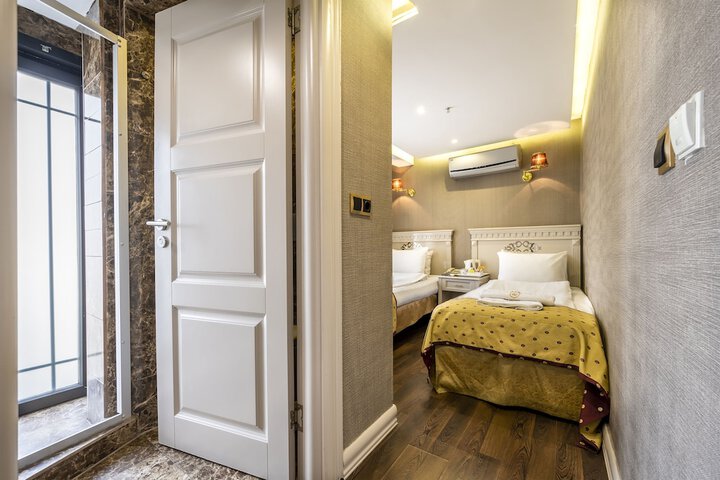 Room 20 of 72