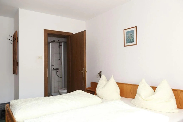 Room 2 of 13