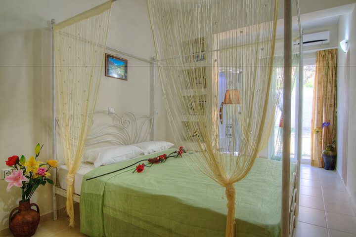 Room 10 of 74