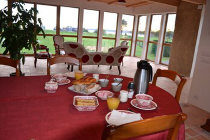 Breakfast/Coffee Service 8 of 30