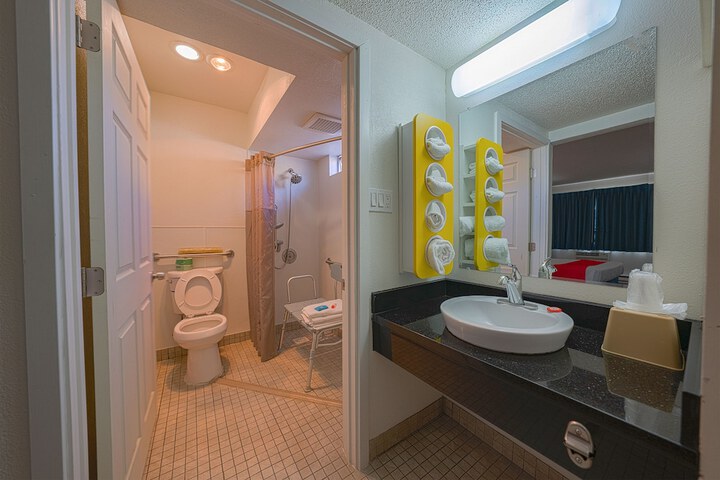 Room 62 of 108