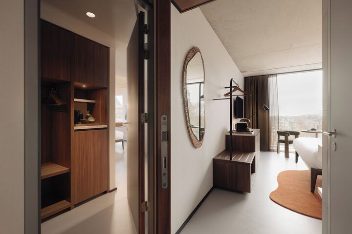 Room 26 of 54