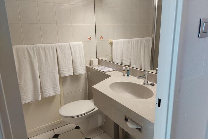 Clean Restrooms