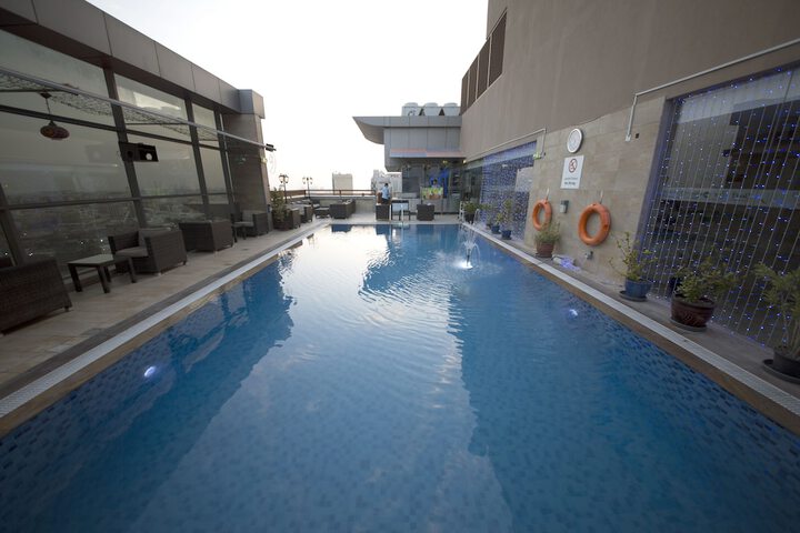 Pool 50 of 106