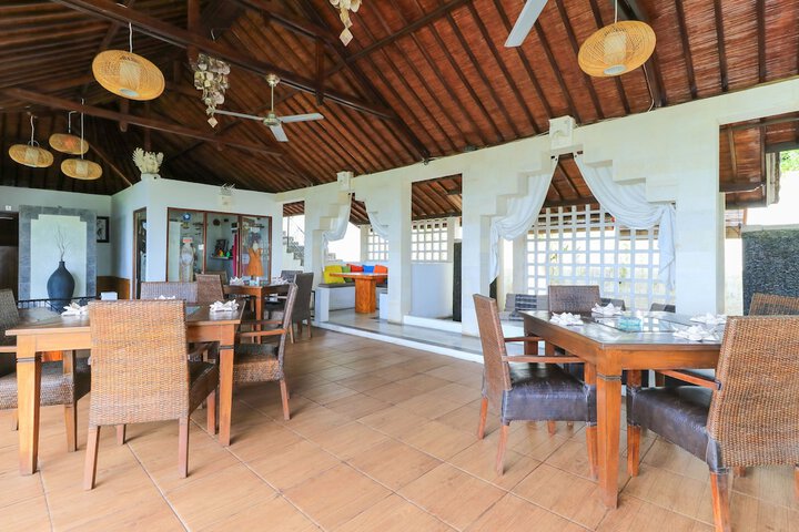 Dining 100 of 117