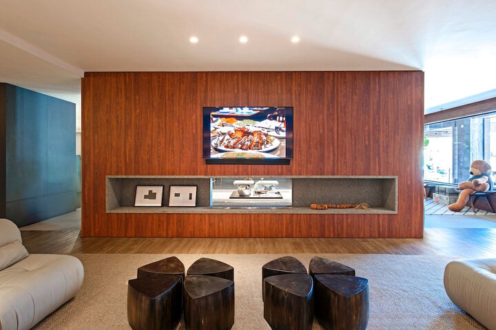 Hotel Interior 9 of 64