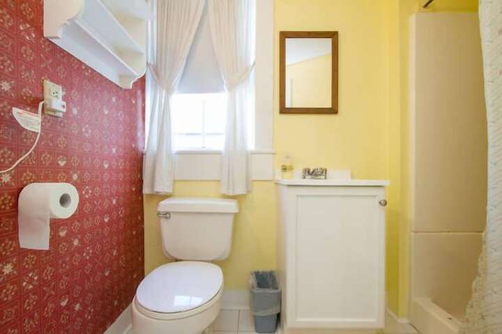 Room 142 of 165
