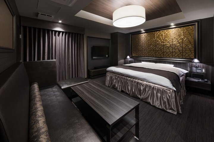 Room 33 of 73