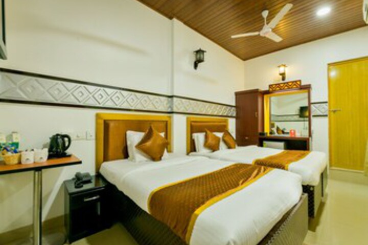 Room 16 of 28