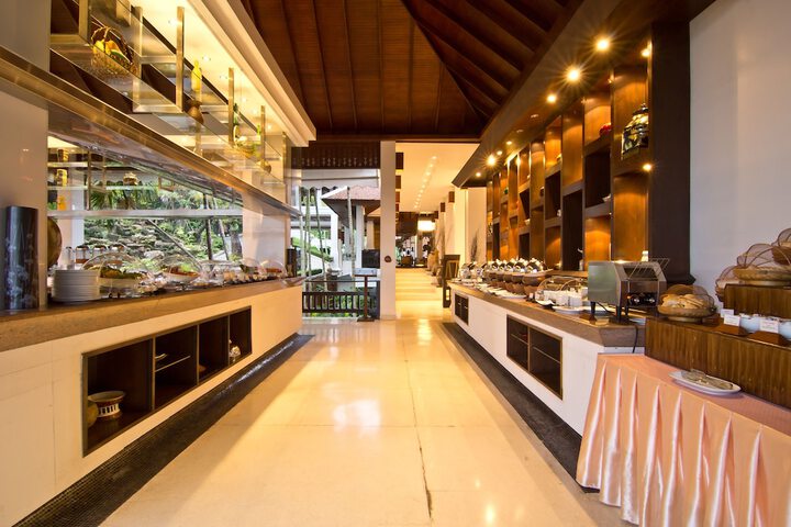 Dining 114 of 159