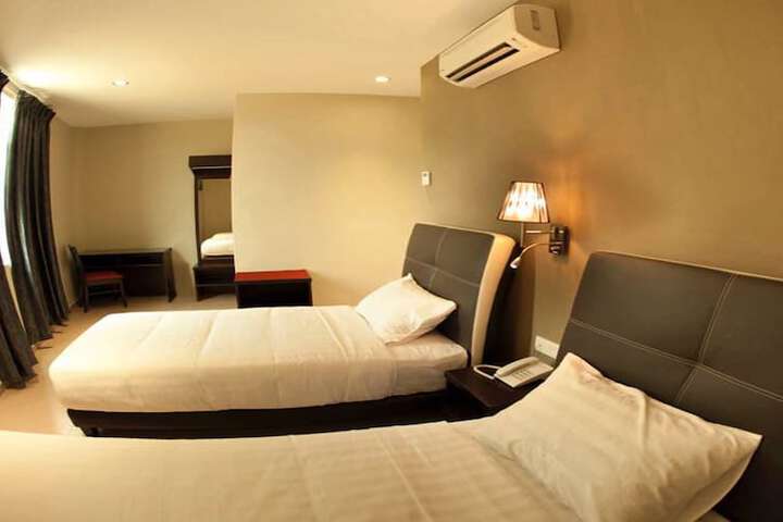 Room 5 of 44