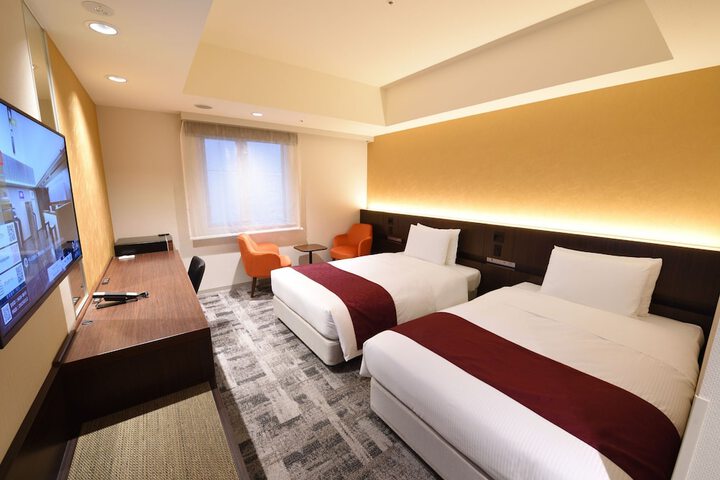 Room 10 of 36
