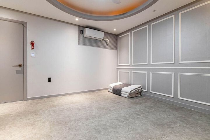 Room 22 of 139