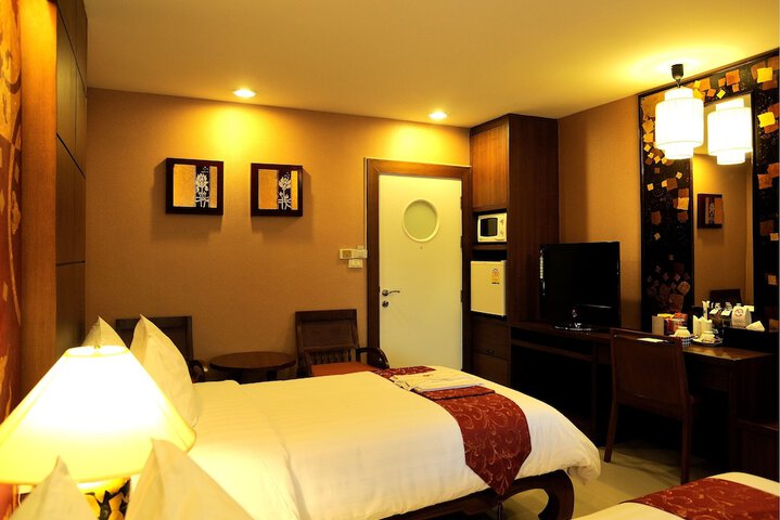 Room 19 of 106