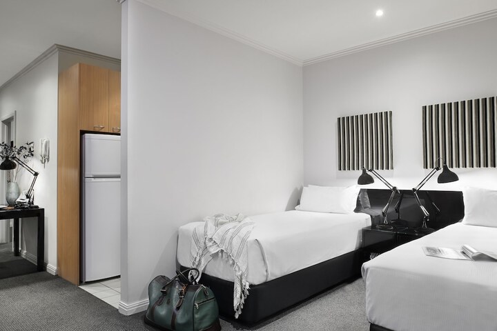 Room 9 of 26