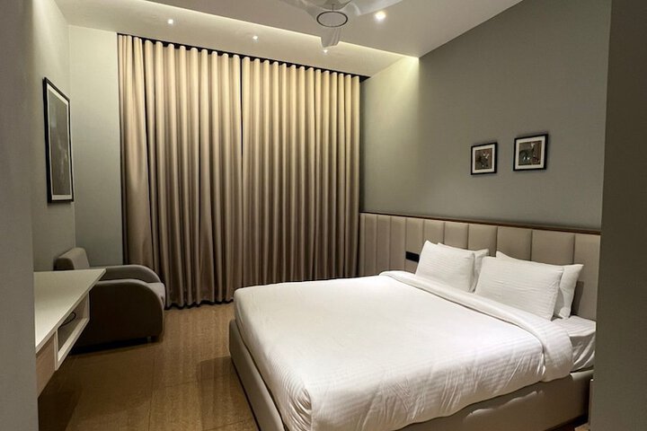 Room 9 of 21