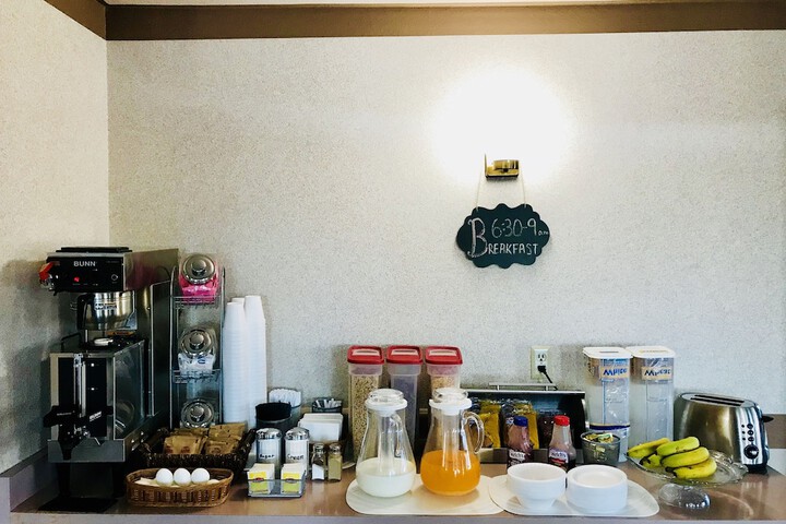 Breakfast area