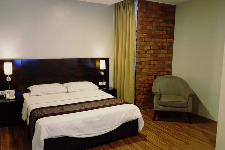 Room 34 of 43