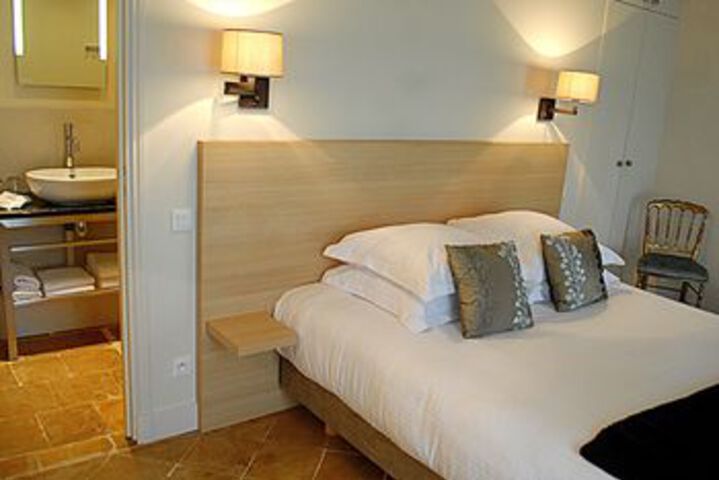 Room 4 of 30