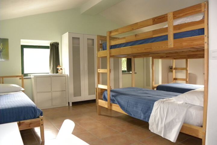 Room 12 of 40