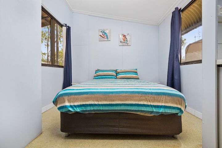 Room 6 of 31
