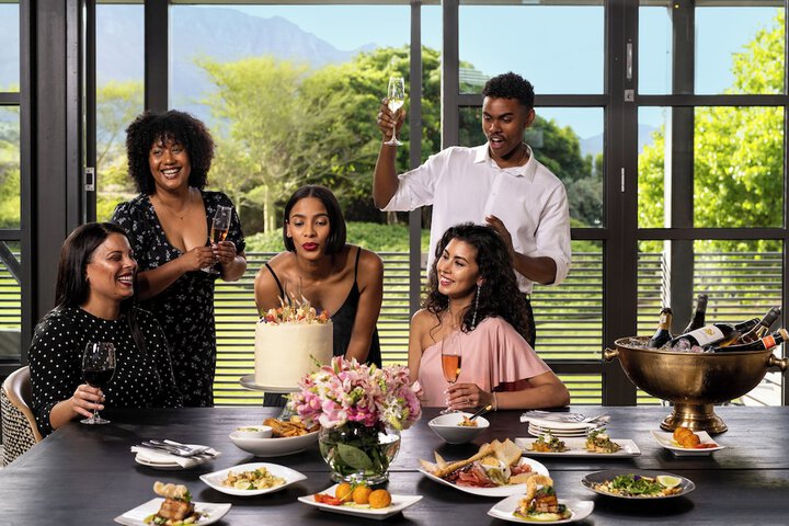 Dining 86 of 100