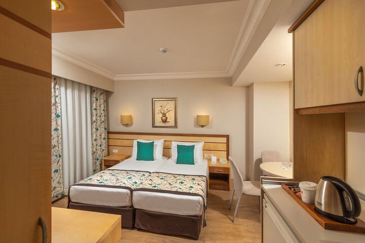 Room 10 of 73