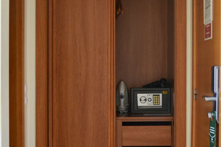 Room 48 of 123