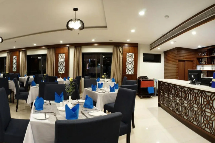 Hotel Entry