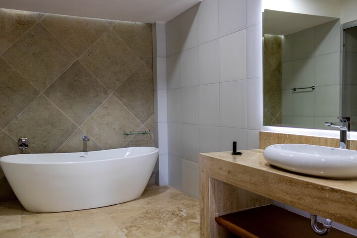 Room 15 of 21