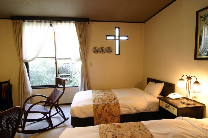Room 11 of 43