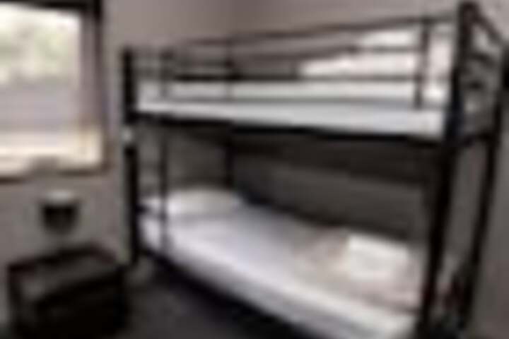 Room 35 of 243