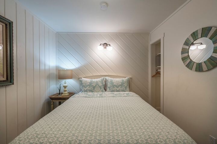 Room 16 of 54