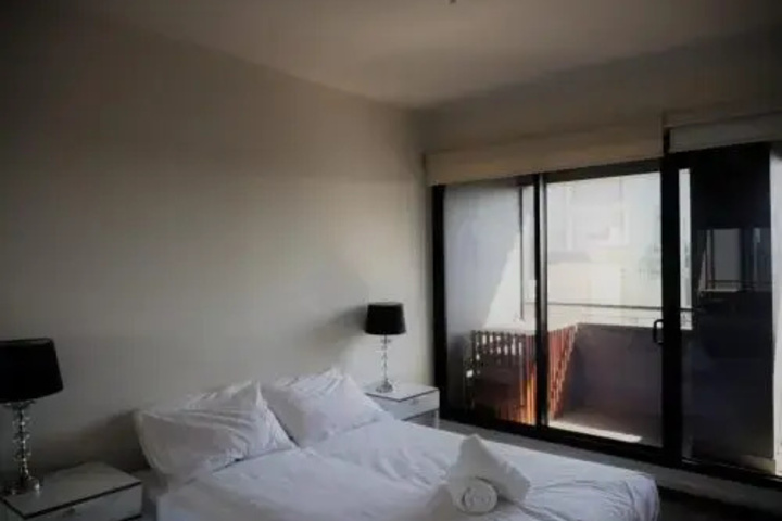 Room 3 of 10