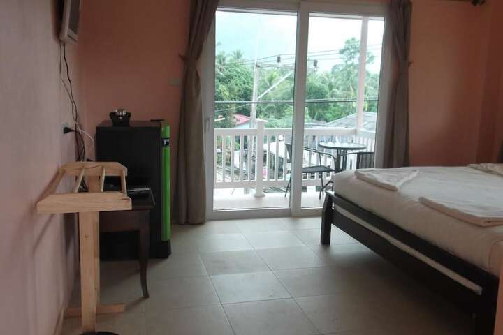 Room 12 of 19