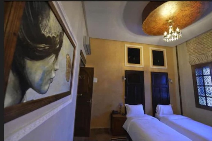 Room 8 of 30